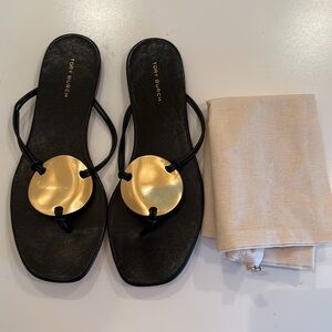 New Tory Burch Black and Gold Sandals with Metallic Accent. Size 7.